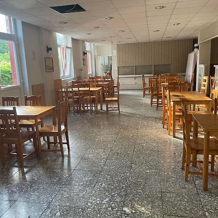Tifani Szallo Hotell Balatonlelle Exteriör bild